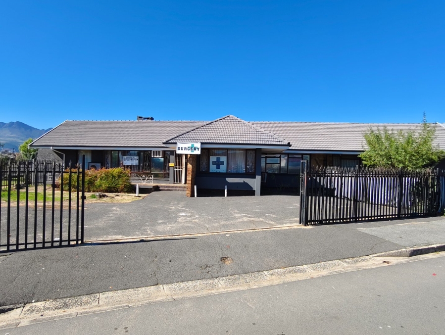 Commercial Property for Sale in Amstelhof Western Cape